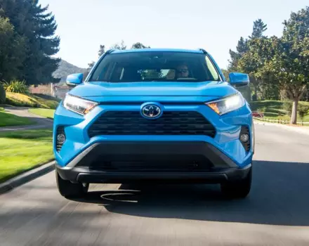 Огляд тест-драйву: Toyota RAV4 2020