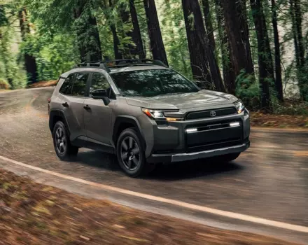 Огляд Toyota RAV4 2026 з відео
