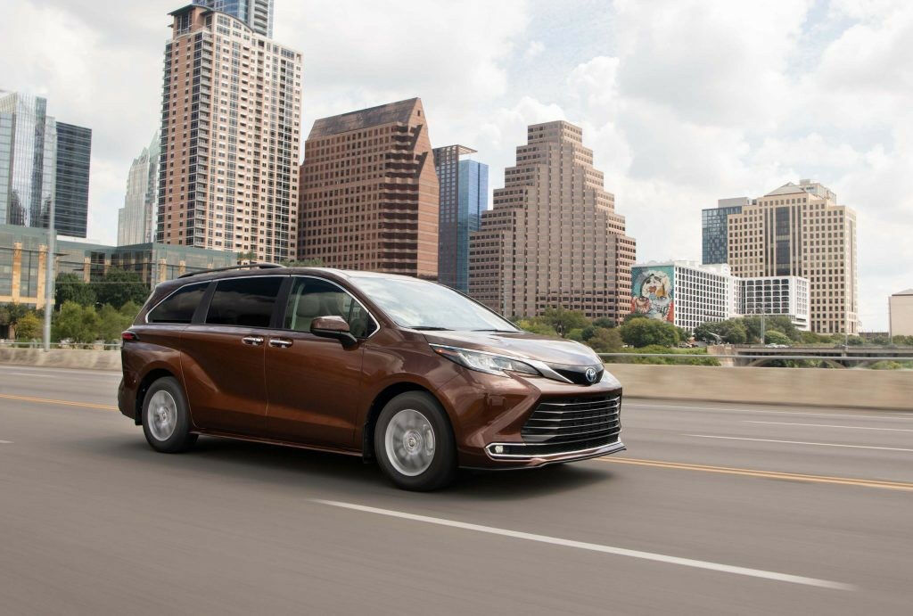 Новая Toyota Sienna 2022 Купить новый автомобиль Тойота Сиенна 2022 на автобазаре AutoMoto.ua