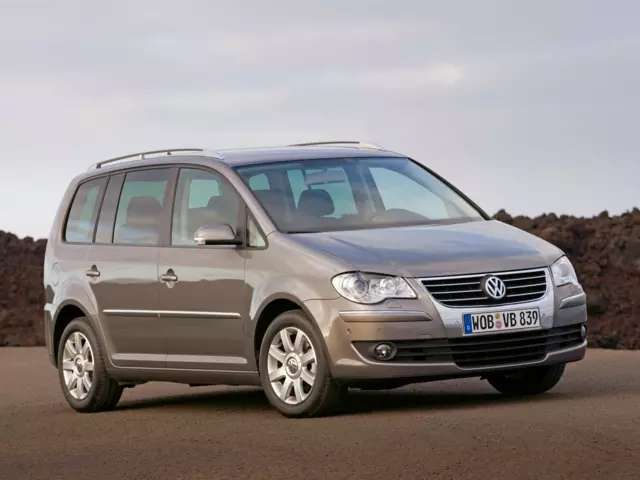 Обзор тест-драйва: Volkswagen Touran 2016