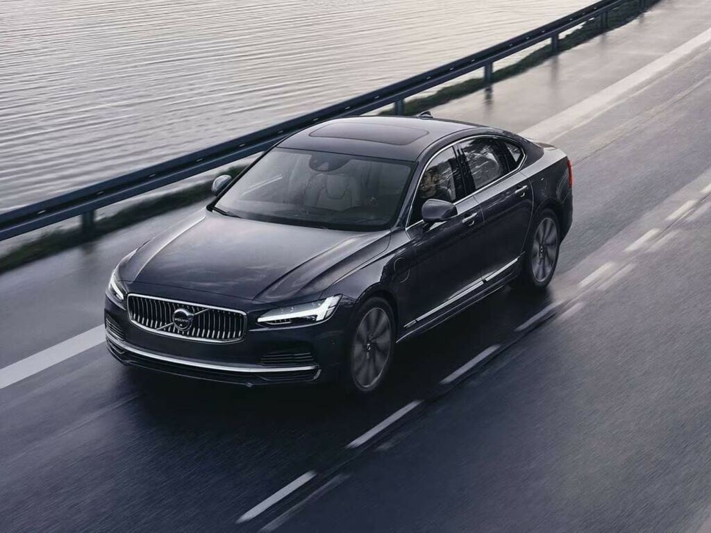 Шукати плагін-гібрид Вольво S90 Recharge 2024 на AUTOMOTO.UA