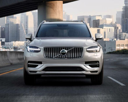 Обновленный внедорожник Volvo XC90 2020 года выпуска