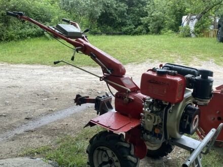 Parma 105.3D 2008 в Каневе на Automoto.ua Красный Parma 105.3D, объемом двигателя 0.3 л и пробегом 10 тыс. км за 300 $, фото 1 на Automoto.ua
