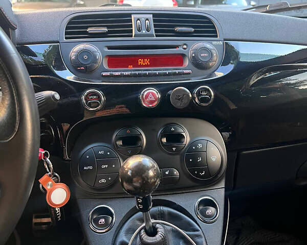 Белый Абарт Fiat 500, объемом двигателя 1.37 л и пробегом 91 тыс. км за 7900 $, фото 3 на Automoto.ua