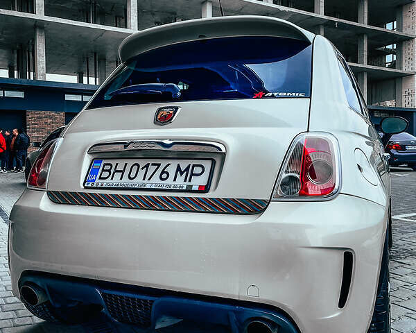 Білий Абарт Fiat 500, об'ємом двигуна 1.4 л та пробігом 170 тис. км за 6999 $, фото 5 на Automoto.ua