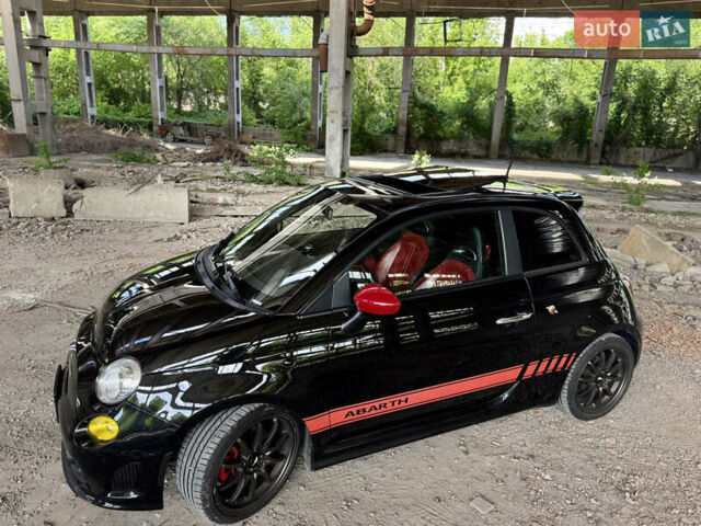 Черный Абарт Fiat 500, объемом двигателя 1.4 л и пробегом 119 тыс. км за 8900 $, фото 10 на Automoto.ua
