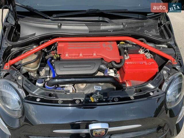 Черный Абарт Fiat 500, объемом двигателя 1.37 л и пробегом 60 тыс. км за 15500 $, фото 8 на Automoto.ua