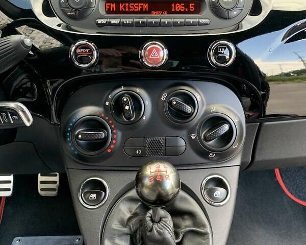 Черный Абарт Fiat 500, объемом двигателя 1.37 л и пробегом 60 тыс. км за 15500 $, фото 28 на Automoto.ua