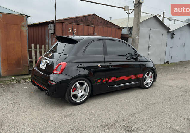 Черный Абарт Fiat 500, объемом двигателя 1.37 л и пробегом 61 тыс. км за 15500 $, фото 9 на Automoto.ua