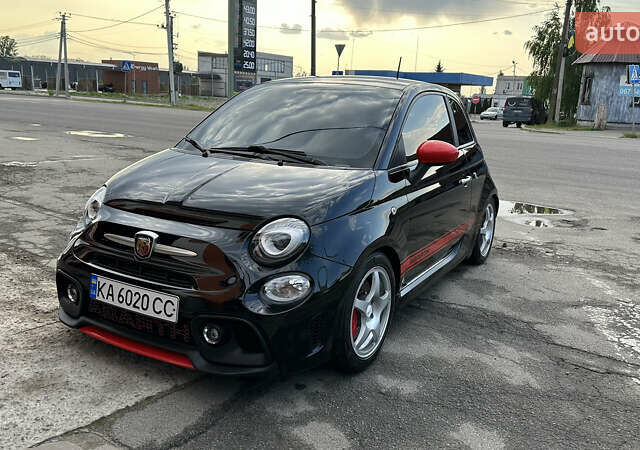 Черный Абарт Fiat 500, объемом двигателя 1.37 л и пробегом 61 тыс. км за 15500 $, фото 4 на Automoto.ua