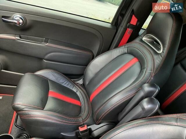 Черный Абарт Fiat 500, объемом двигателя 1.37 л и пробегом 60 тыс. км за 15500 $, фото 17 на Automoto.ua