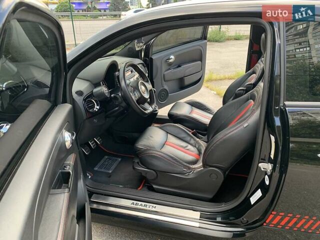Черный Абарт Fiat 500, объемом двигателя 1.37 л и пробегом 60 тыс. км за 15500 $, фото 29 на Automoto.ua