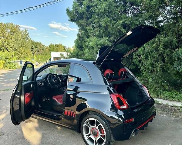 Чорний Абарт Fiat 500, об'ємом двигуна 1.4 л та пробігом 65 тис. км за 17000 $, фото 1 на Automoto.ua