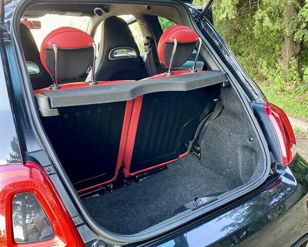 Чорний Абарт Fiat 500, об'ємом двигуна 1.4 л та пробігом 65 тис. км за 17000 $, фото 5 на Automoto.ua