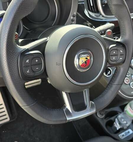 Черный Абарт Fiat 500, объемом двигателя 1.5 л и пробегом 5 тыс. км за 26000 $, фото 4 на Automoto.ua