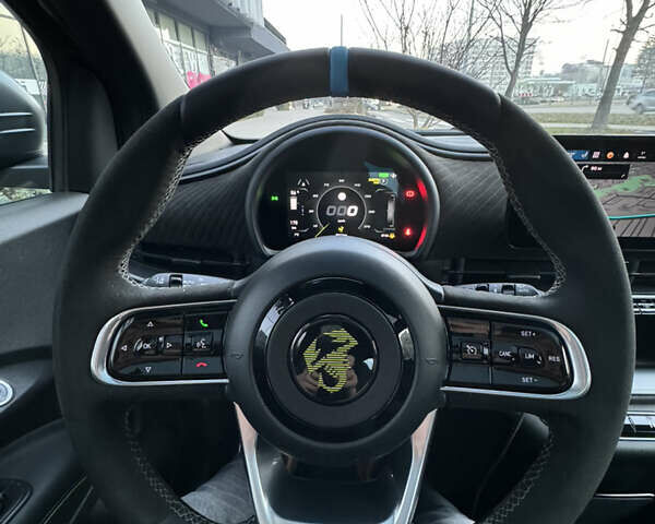 Черный Абарт Fiat 500, объемом двигателя 0 л и пробегом 20 тыс. км за 32000 $, фото 16 на Automoto.ua
