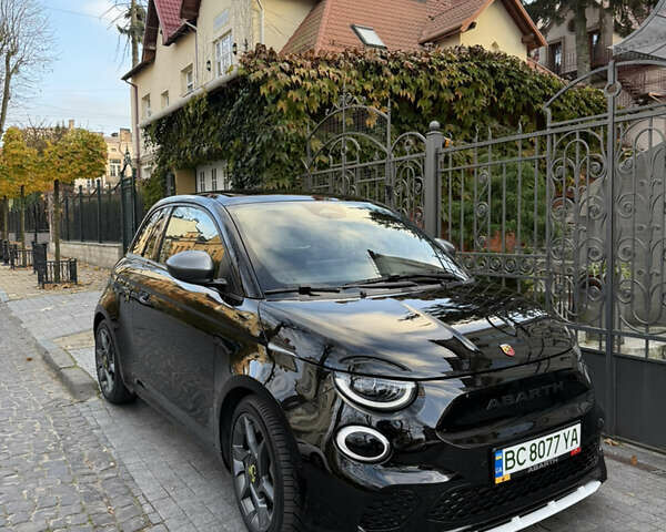 Черный Абарт Fiat 500, объемом двигателя 0 л и пробегом 20 тыс. км за 32000 $, фото 32 на Automoto.ua