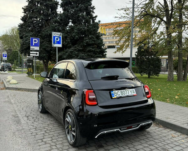 Черный Абарт Fiat 500, объемом двигателя 0 л и пробегом 20 тыс. км за 32000 $, фото 31 на Automoto.ua