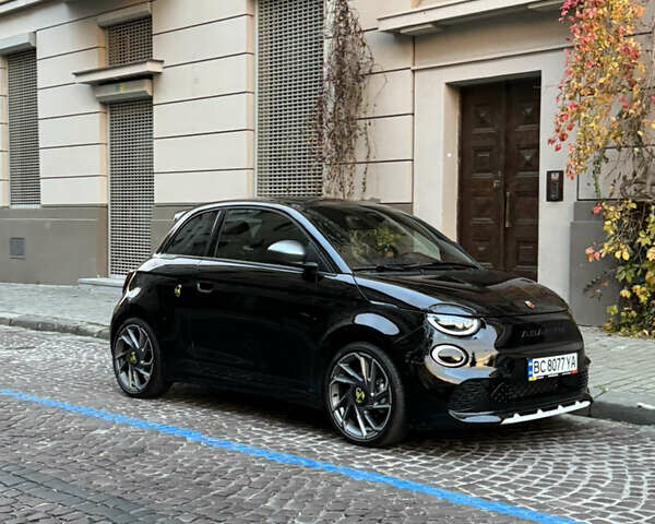 Черный Абарт Fiat 500, объемом двигателя 0 л и пробегом 20 тыс. км за 32000 $, фото 10 на Automoto.ua