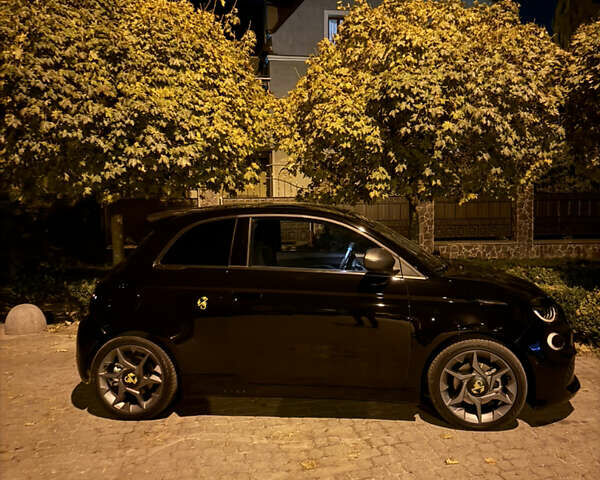 Черный Абарт Fiat 500, объемом двигателя 0 л и пробегом 20 тыс. км за 32000 $, фото 37 на Automoto.ua