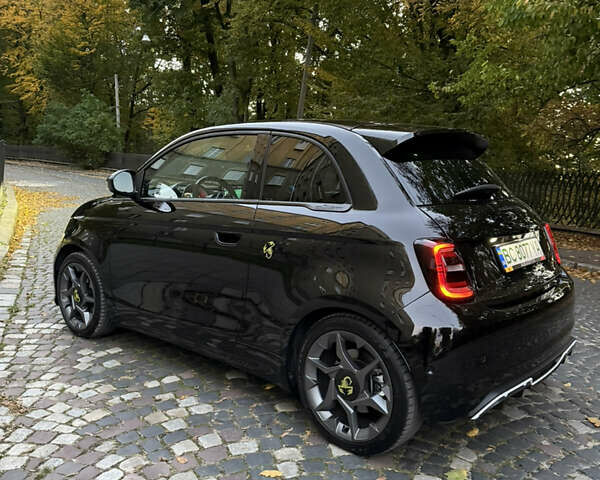 Черный Абарт Fiat 500, объемом двигателя 0 л и пробегом 20 тыс. км за 32000 $, фото 45 на Automoto.ua