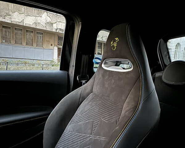 Черный Абарт Fiat 500, объемом двигателя 0 л и пробегом 20 тыс. км за 32000 $, фото 67 на Automoto.ua