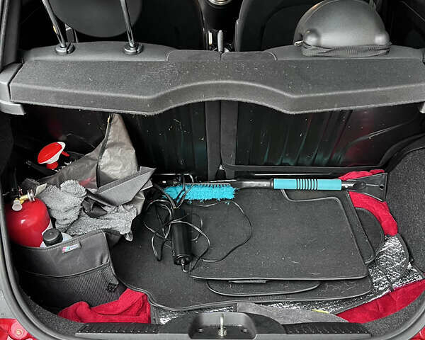 Червоний Абарт Fiat 500, об'ємом двигуна 1.4 л та пробігом 64 тис. км за 13500 $, фото 13 на Automoto.ua