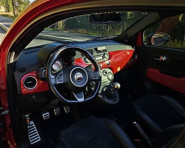 Червоний Абарт Fiat 500, об'ємом двигуна 1.4 л та пробігом 116 тис. км за 9300 $, фото 8 на Automoto.ua