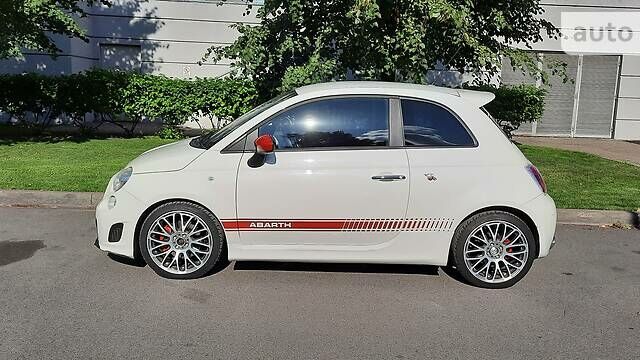 Абарт Fiat 500, объемом двигателя 1.4 л и пробегом 149 тыс. км за 8500 $, фото 6 на Automoto.ua