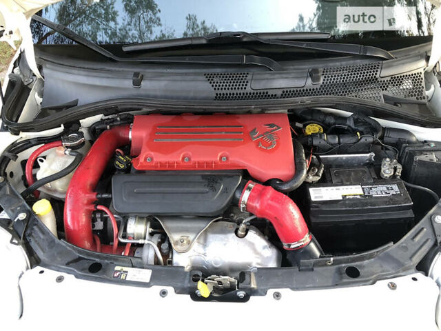 Абарт Fiat 500, об'ємом двигуна 1.4 л та пробігом 88 тис. км за 14499 $, фото 8 на Automoto.ua
