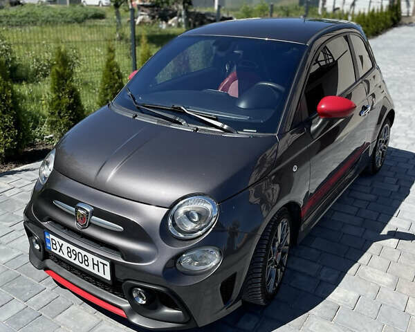 Серый Абарт Fiat 500, объемом двигателя 1.37 л и пробегом 102 тыс. км за 15900 $, фото 1 на Automoto.ua
