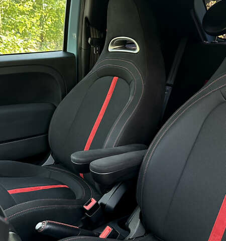 Синий Абарт Fiat 500, объемом двигателя 1.4 л и пробегом 57 тыс. км за 14750 $, фото 9 на Automoto.ua