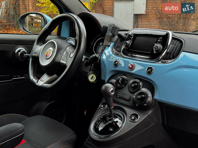 Синий Абарт Fiat 500, объемом двигателя 1.4 л и пробегом 59 тыс. км за 13790 $, фото 14 на Automoto.ua
