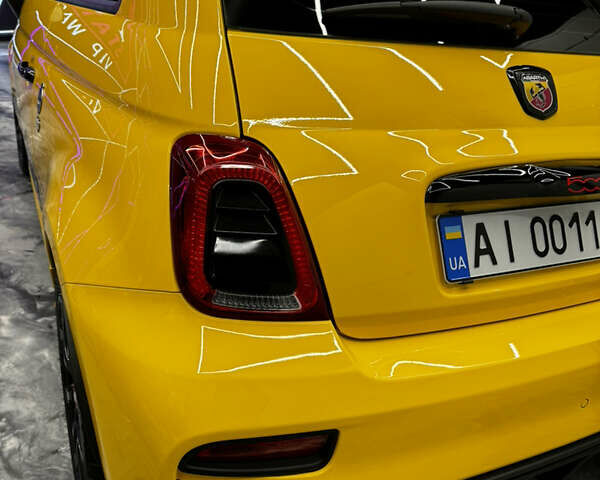 Желтый Абарт Fiat 595, объемом двигателя 1.4 л и пробегом 48 тыс. км за 18999 $, фото 16 на Automoto.ua
