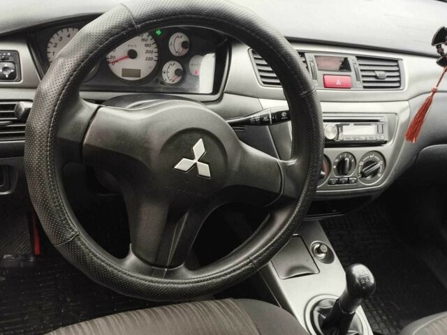 Серый Акура Другая, объемом двигателя 1.6 л и пробегом 181 тыс. км за 4500 $, фото 5 на Automoto.ua