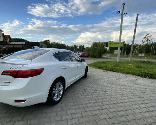 Белый Акура ИЛХ, объемом двигателя 1.5 л и пробегом 238 тыс. км за 11500 $, фото 12 на Automoto.ua
