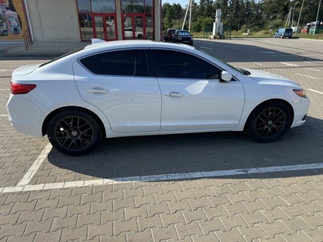 Білий Акура ІЛХ, об'ємом двигуна 2 л та пробігом 130 тис. км за 10000 $, фото 2 на Automoto.ua