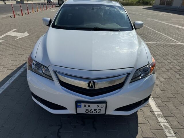 Білий Акура ІЛХ, об'ємом двигуна 2 л та пробігом 130 тис. км за 10000 $, фото 4 на Automoto.ua