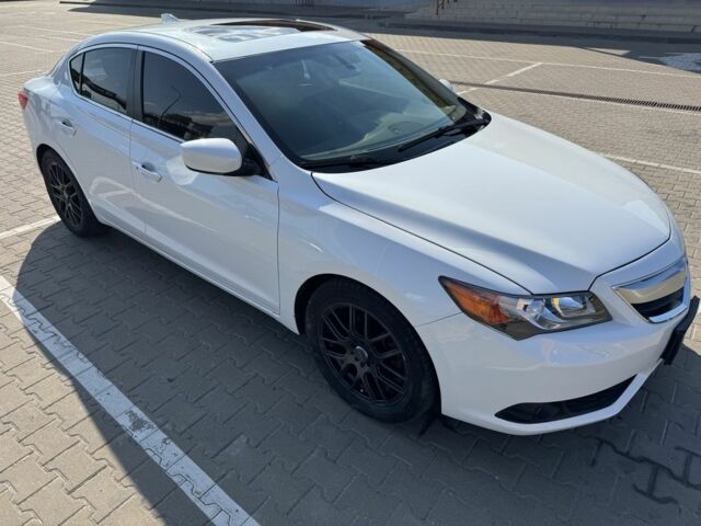 Білий Акура ІЛХ, об'ємом двигуна 2 л та пробігом 130 тис. км за 10000 $, фото 3 на Automoto.ua