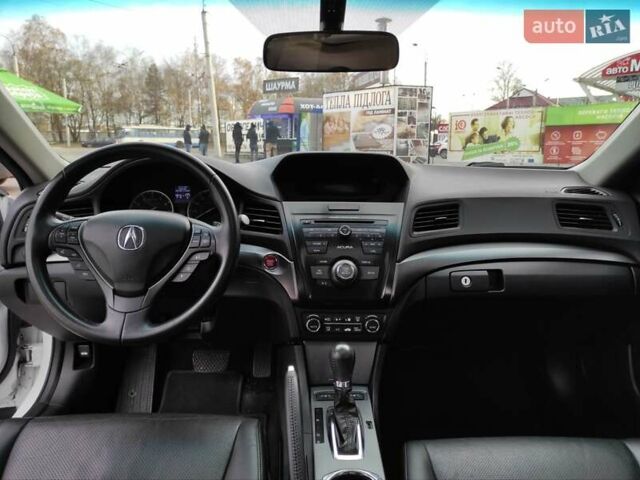 Білий Акура ІЛХ, об'ємом двигуна 2 л та пробігом 156 тис. км за 10500 $, фото 1 на Automoto.ua