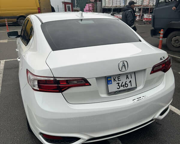 Белый Акура ИЛХ, объемом двигателя 2.36 л и пробегом 150 тыс. км за 10500 $, фото 5 на Automoto.ua