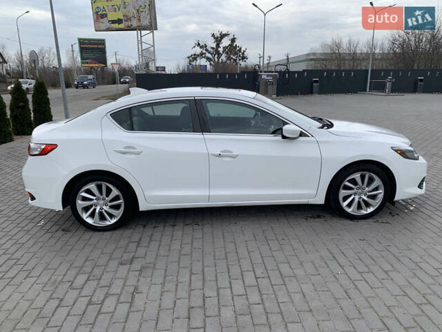 Белый Акура ИЛХ, объемом двигателя 2.4 л и пробегом 236 тыс. км за 9999 $, фото 6 на Automoto.ua