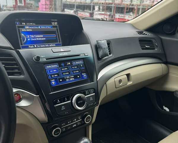 Белый Акура ИЛХ, объемом двигателя 2.36 л и пробегом 150 тыс. км за 10500 $, фото 10 на Automoto.ua