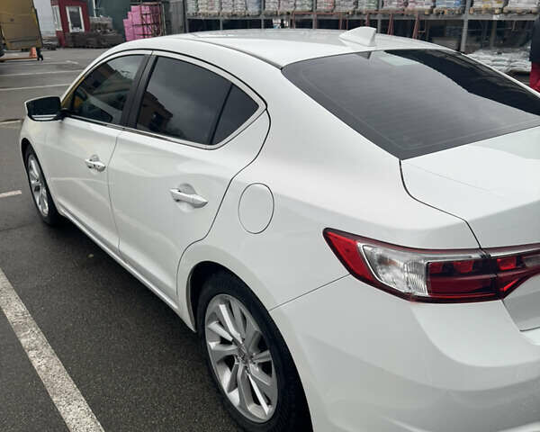 Белый Акура ИЛХ, объемом двигателя 2.36 л и пробегом 150 тыс. км за 10500 $, фото 3 на Automoto.ua