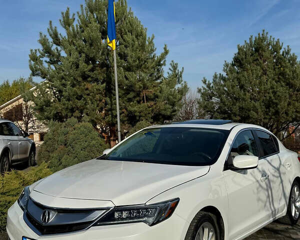 Белый Акура ИЛХ, объемом двигателя 2.35 л и пробегом 90 тыс. км за 12999 $, фото 4 на Automoto.ua