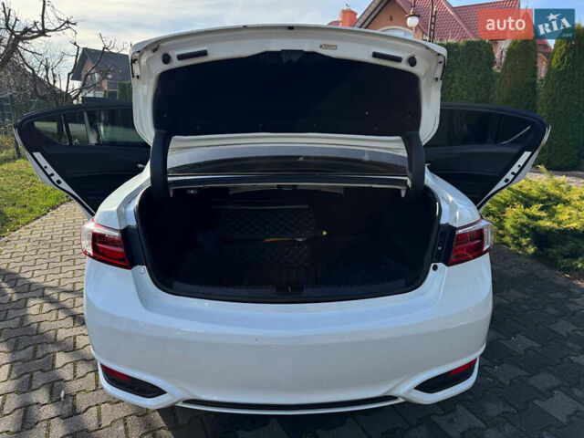 Белый Акура ИЛХ, объемом двигателя 2.35 л и пробегом 90 тыс. км за 12999 $, фото 15 на Automoto.ua