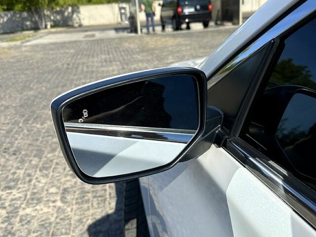 Акура ИЛХ 2017 в Киеве на Automoto.ua Белый Акура ИЛХ, объемом двигателя 2.4 л и пробегом 75 тыс. км за 14300 $, фото 1 на Automoto.ua