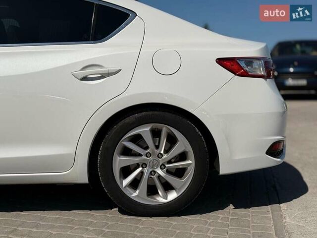 Белый Акура ИЛХ, объемом двигателя 2.4 л и пробегом 199 тыс. км за 12490 $, фото 12 на Automoto.ua