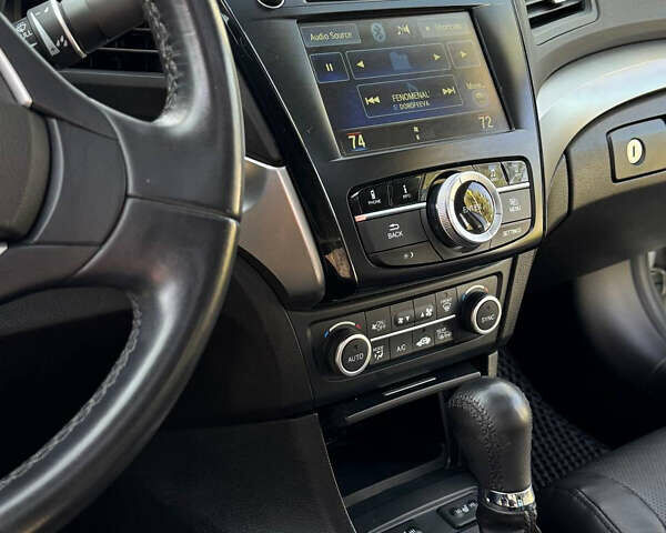 Белый Акура ИЛХ, объемом двигателя 2.35 л и пробегом 90 тыс. км за 12999 $, фото 26 на Automoto.ua