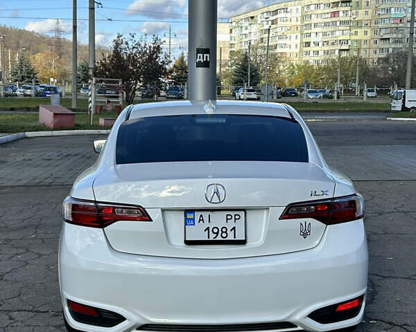 Акура ІЛХ 2017 у Полтаві на Automoto.ua Білий Акура ІЛХ, об'ємом двигуна 2.36 л та пробігом 124 тис. км за 14500 $, фото 7 на Automoto.ua